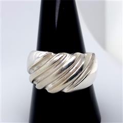 James Avery Retired Sterling Silver Ring